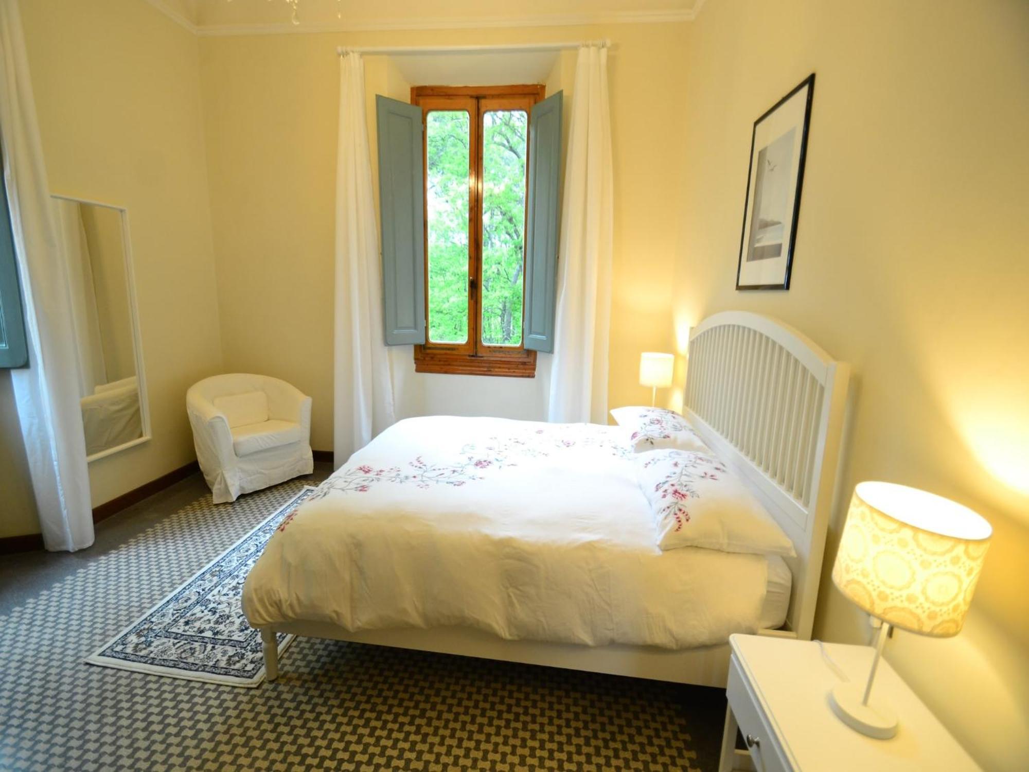 Lovely Holiday Home In Montefiridolfi With Hill View Екстер'єр фото