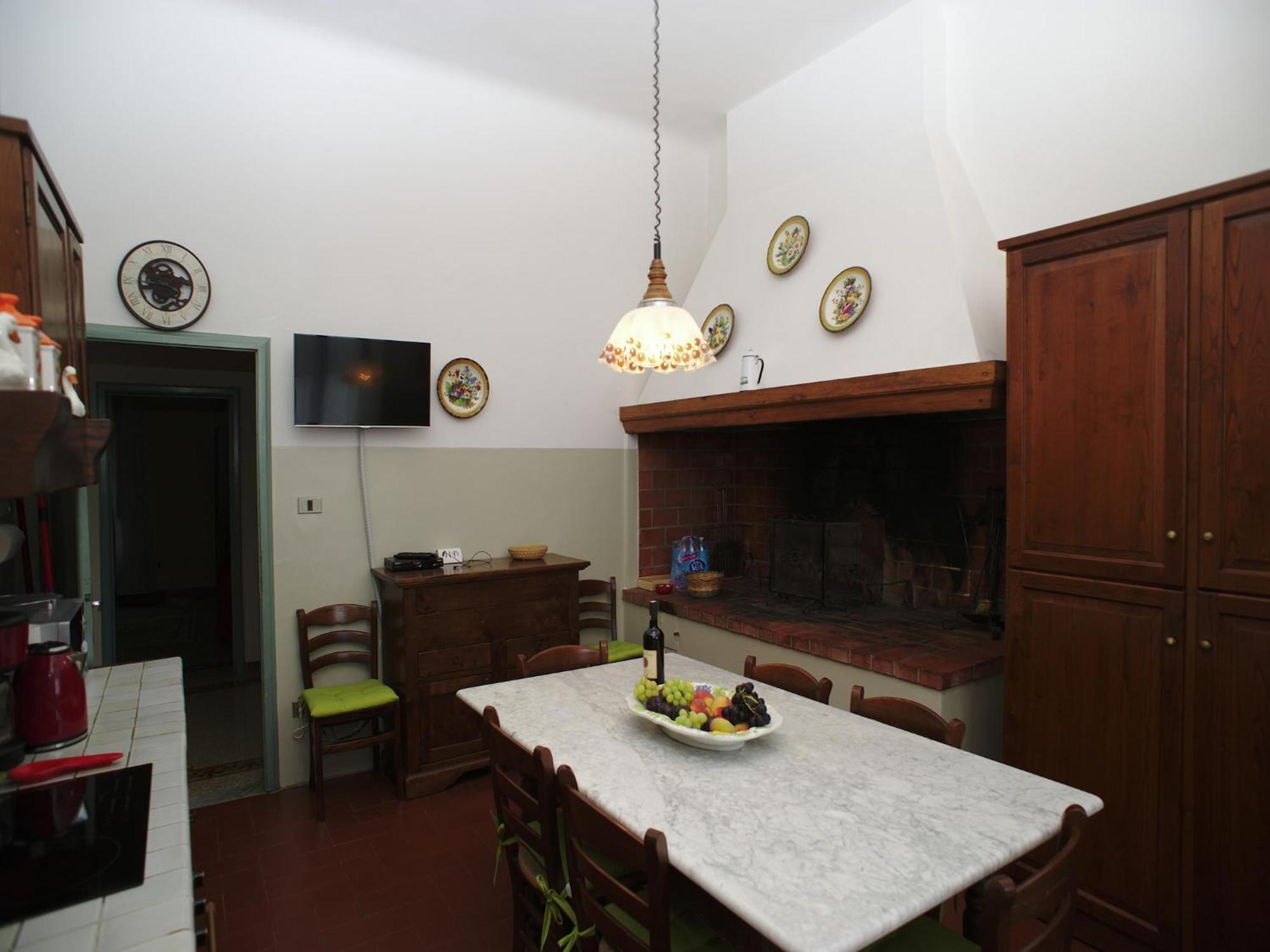 Lovely Holiday Home In Montefiridolfi With Hill View Екстер'єр фото