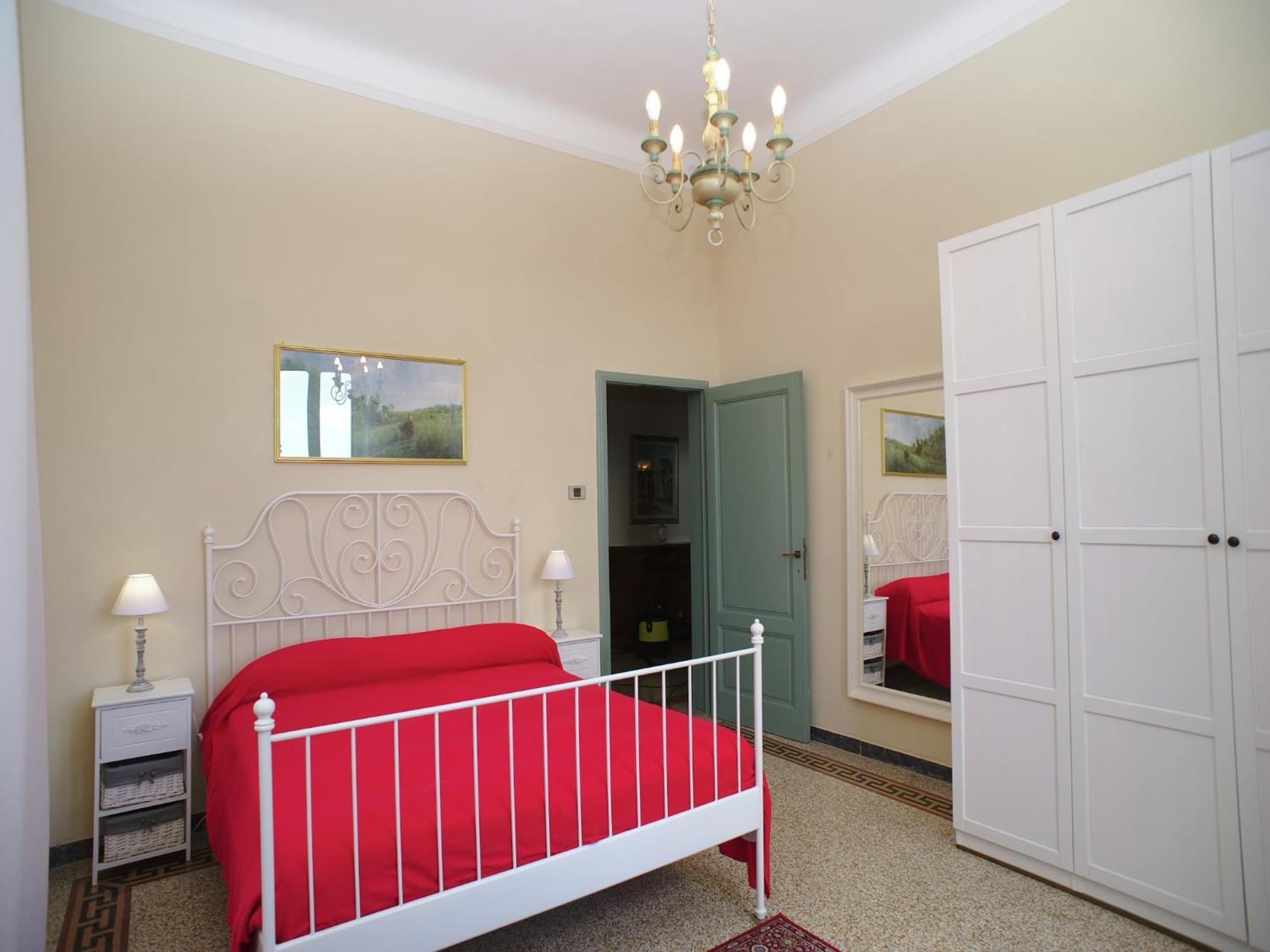 Lovely Holiday Home In Montefiridolfi With Hill View Екстер'єр фото