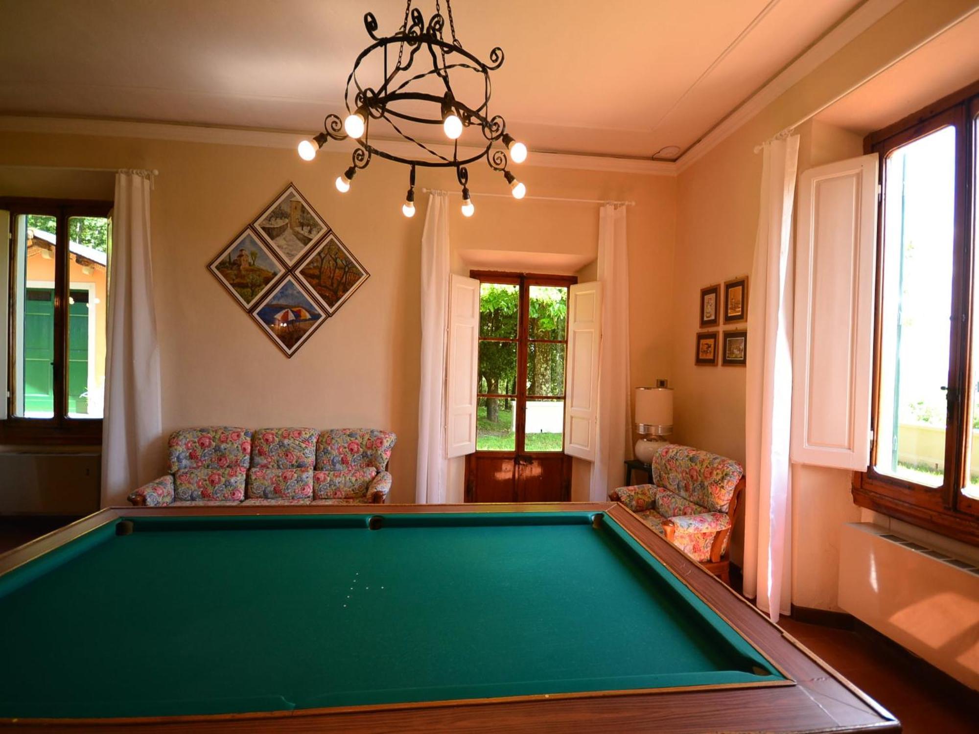 Lovely Holiday Home In Montefiridolfi With Hill View Екстер'єр фото